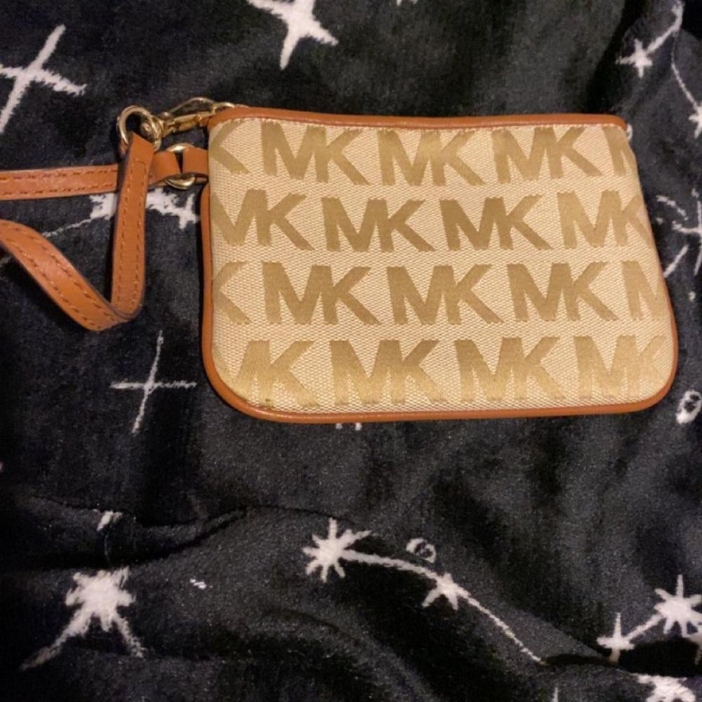 Michael Kors wristlet